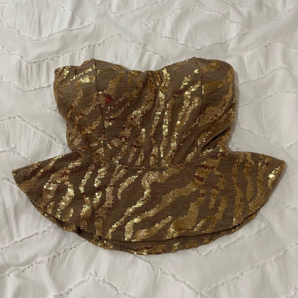 Strapless top with with shiny
